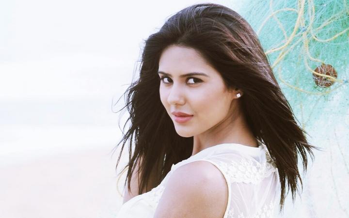 sonam bajwa