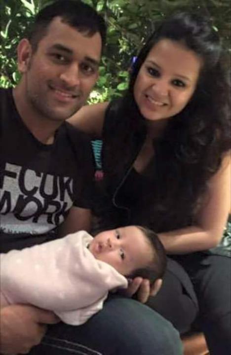 Sakshi Dhoni Wiki Age Height Baby Love Story