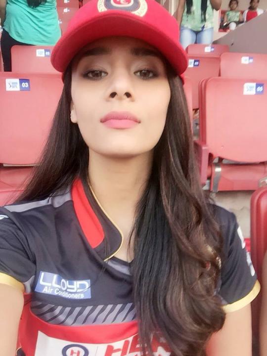 Mayanti Langer Wiki, Height, Age, Family, Marriage