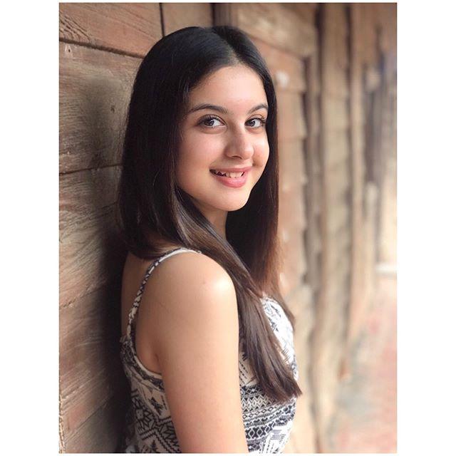 Tunisha Sharma bio