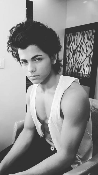 Siddharth Nigam Wiki, Age, Height, Weight, Family