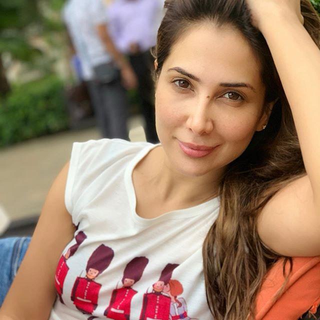 Kim Sharma Wiki, Age, Height, Weight, Parents, Mother, Family 1