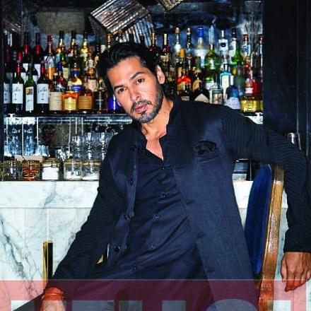 Dino Morea Wiki, Age, Height, Weight, Wife, Marriage, Family 8