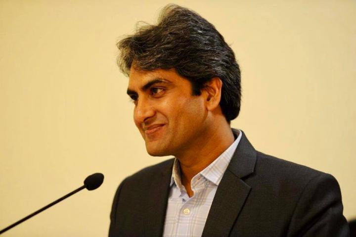 Sudhir Chaudhary Wiki, Age, Height, Weight, Son, Wife, Net Worth