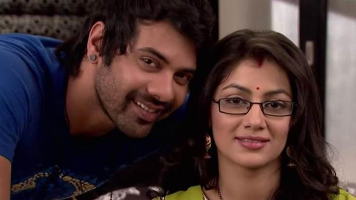 Kumkum Bhagya Wiki, Cast/Characters Real Name and Timings