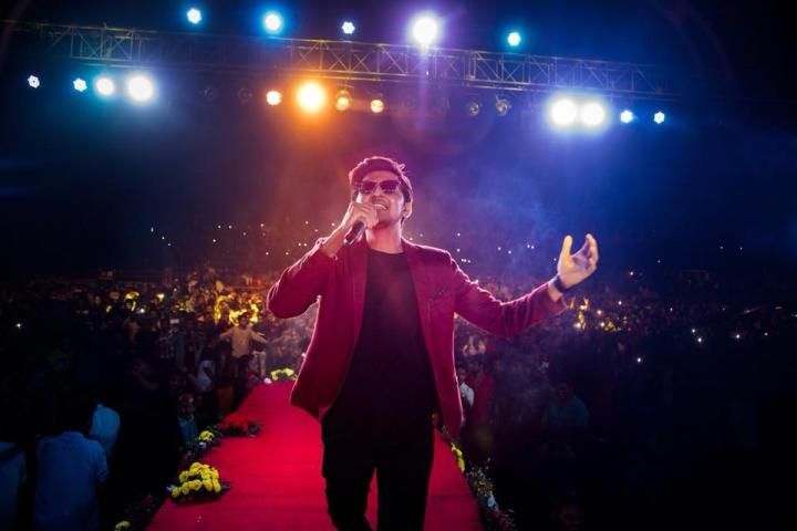Darshan Raval Wiki, Biography, Age, Family, Wife, Phone Number 