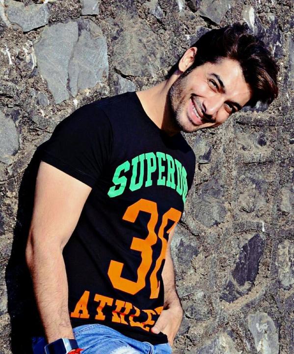 Sharad Malhotra Wiki, Biography, Age, Weight, Wife, Family, Awards