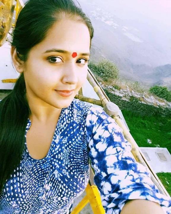 Kajal Raghwani Wiki, Biography, Age, Height, Weight, Family, Photos