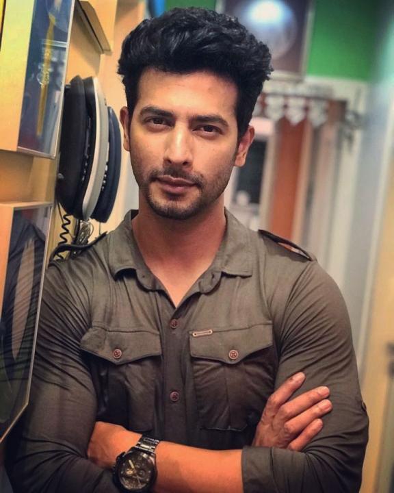 Sehban Azim Wiki, Biography, Age, Height, Weight, Family, Wife