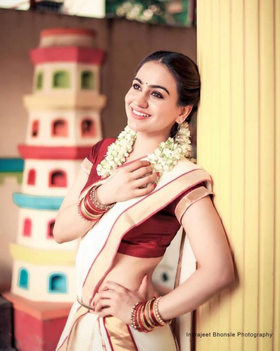 Aksha Pardasany Wiki, Biography, Age, Height, Weight, Family