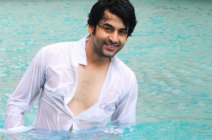 Shashank Vyas Wiki, Biography, Age, Height, Family, Salary