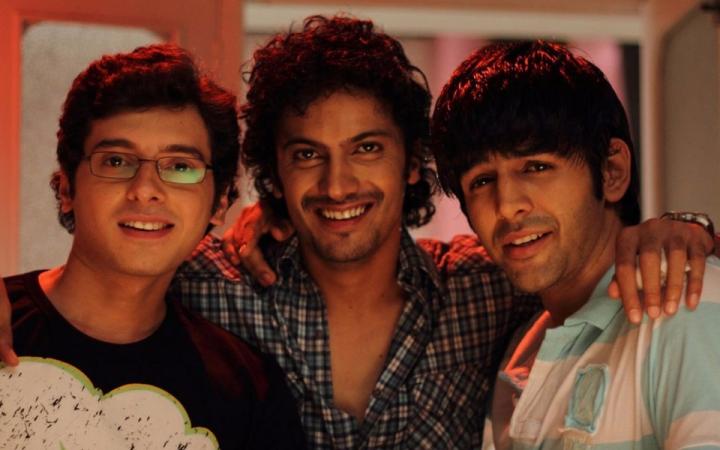 Divyendu Sharma as liquid in Pyar Ka Punchnama