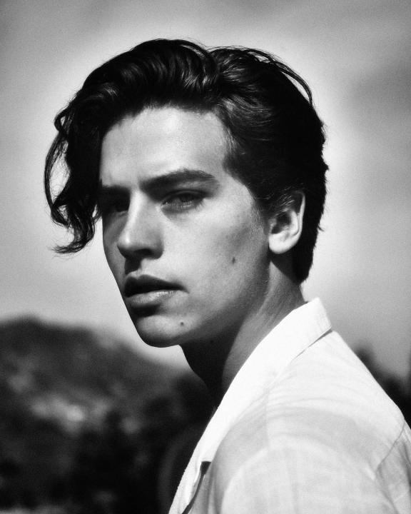 Cole Sprouse Biography Wiki Age Height Family Girlfriend Net