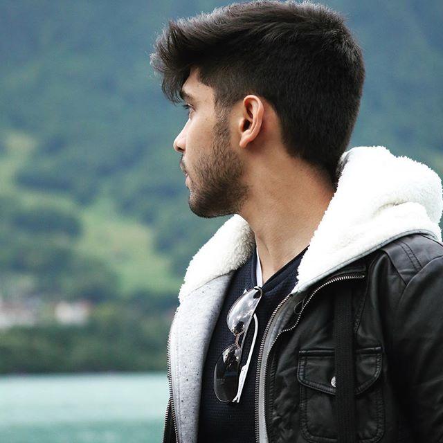 Dhruv Vikram Biography Wiki Age Height Family Salary