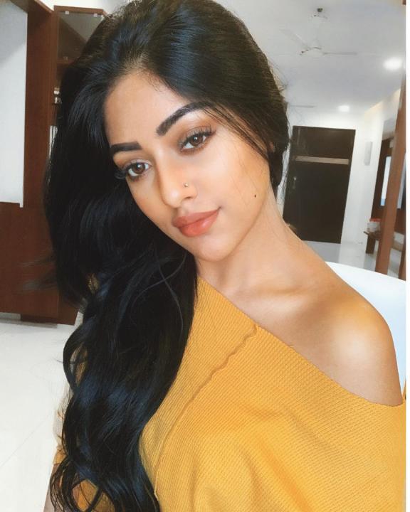 Anu Emmanuel Wiki, Biography, Age, Height, Family, Husband 1