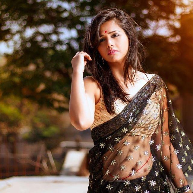 Daljeet Kaur (Daljiet Kaur) Bigg Boss 13 Contestant Wiki, Biography, Age, Height, Family, Salary 1
