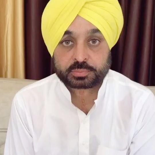 Bhagwant Mann Wiki, Age, Height, Weight, Comedy, Family 4