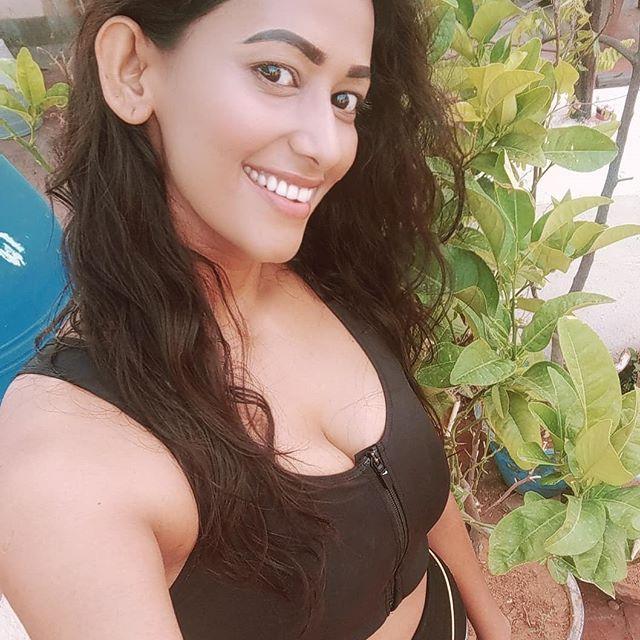 Sanjana Singh images