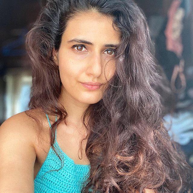 Fatima Sana Shaikh Wiki, Biography, Age, Height, Husband, Parents & Salary 1