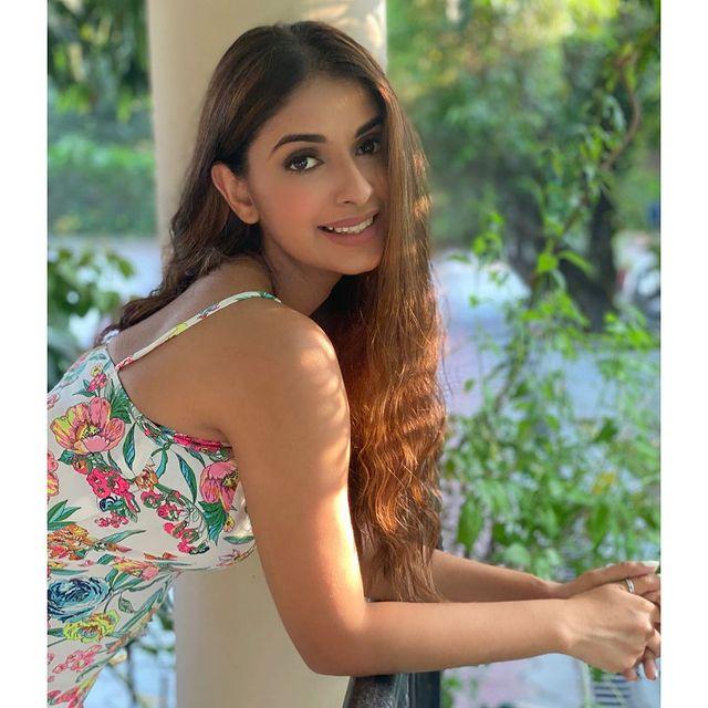 Avantika Hundal bio