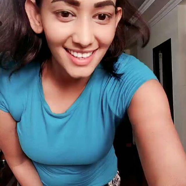 Sanjana Singh bio