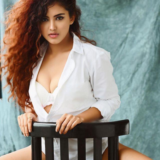 Malvika Sharma bio