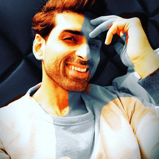 Akshay Dogra Age