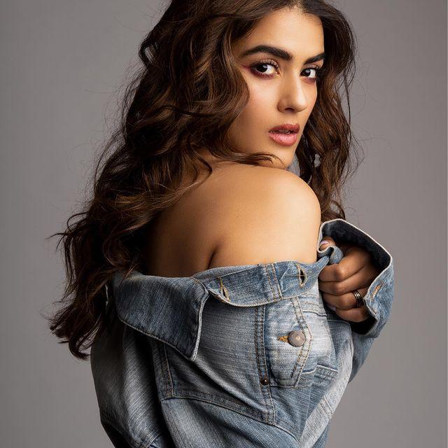 Kavya Thapar