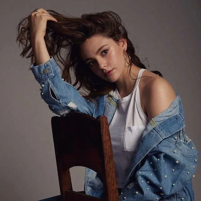 Danielle Rose Russell Biography, Age, Height, Weight, Husband & Net Worth 2