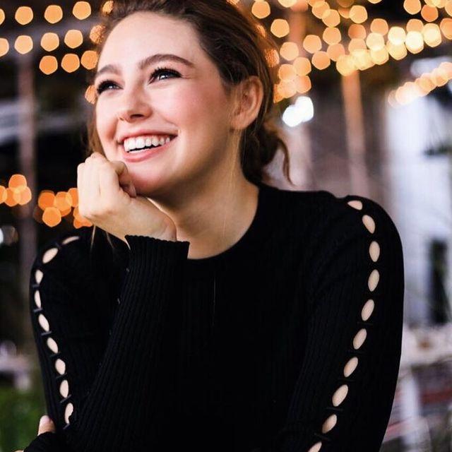 Danielle Rose Russell Biography, Age, Height, Weight, Husband & Net Worth 1