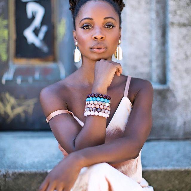 Shanola Hampton Biography, Age, Height, Family, & Net Worth 1