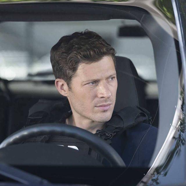 Zach Gilford Biography, Age, Height, Family, Wife & Net Worth 3