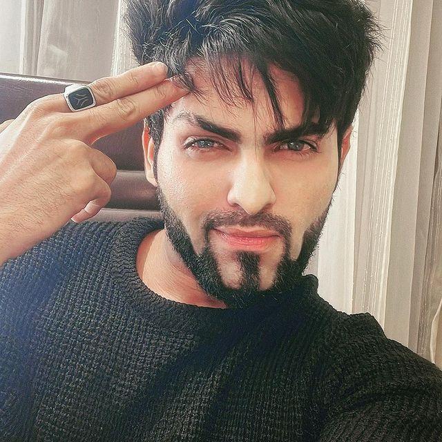 Jubin Shah Biography, Age, Height, Family, Net Worth & Wife 6