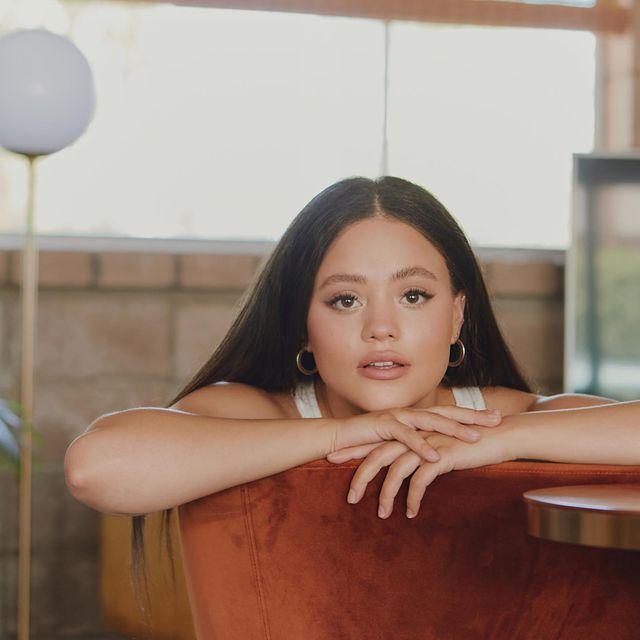 Sarah Jeffery Biography, Age, Height, Family, & Net Worth 4