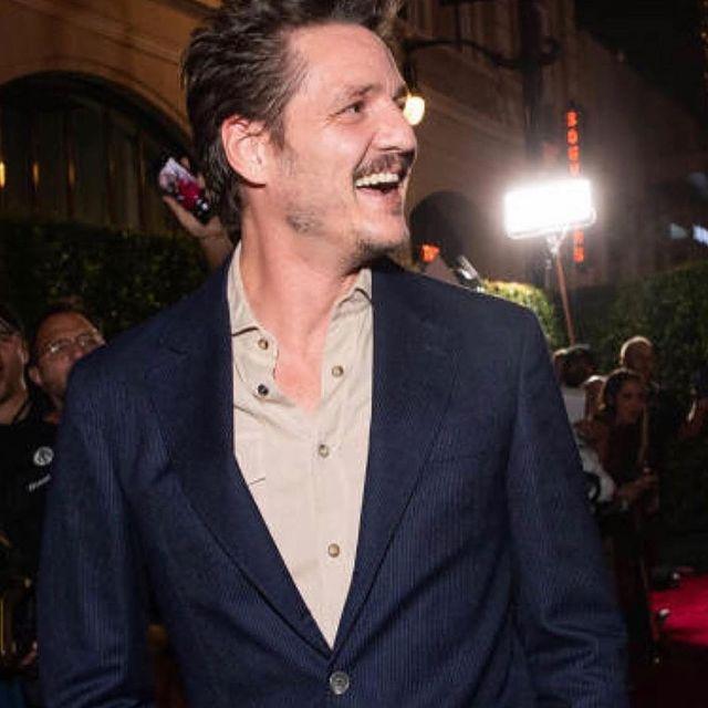 Pedro Pascal Biography, Age, Height, Family, Girlfriend & Net Worth 3