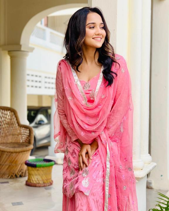 Ashi Singh Wiki, Biography, Age, Height, Weight, Boyfriend & Net Worth 3